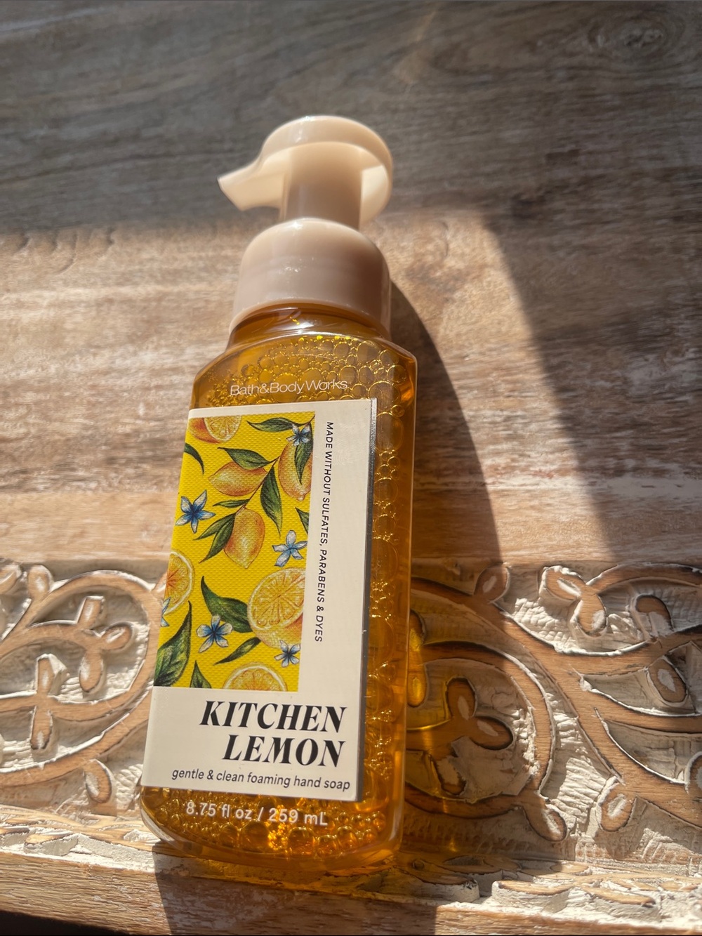 Bath & Body Works Kitchen Lemon Foaming Hand Soap - Yellow